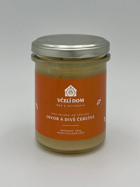 Honey from maple and wild cherry blossoms